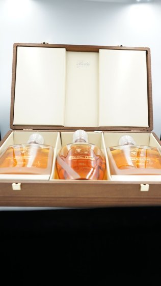 Berta, 3er Holzkiste, TreSoliTre, Roccaniva, Bric del Gaian 210cl